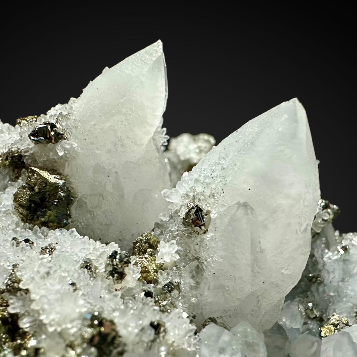 Quartz With Pyrite & Chalcopyrite