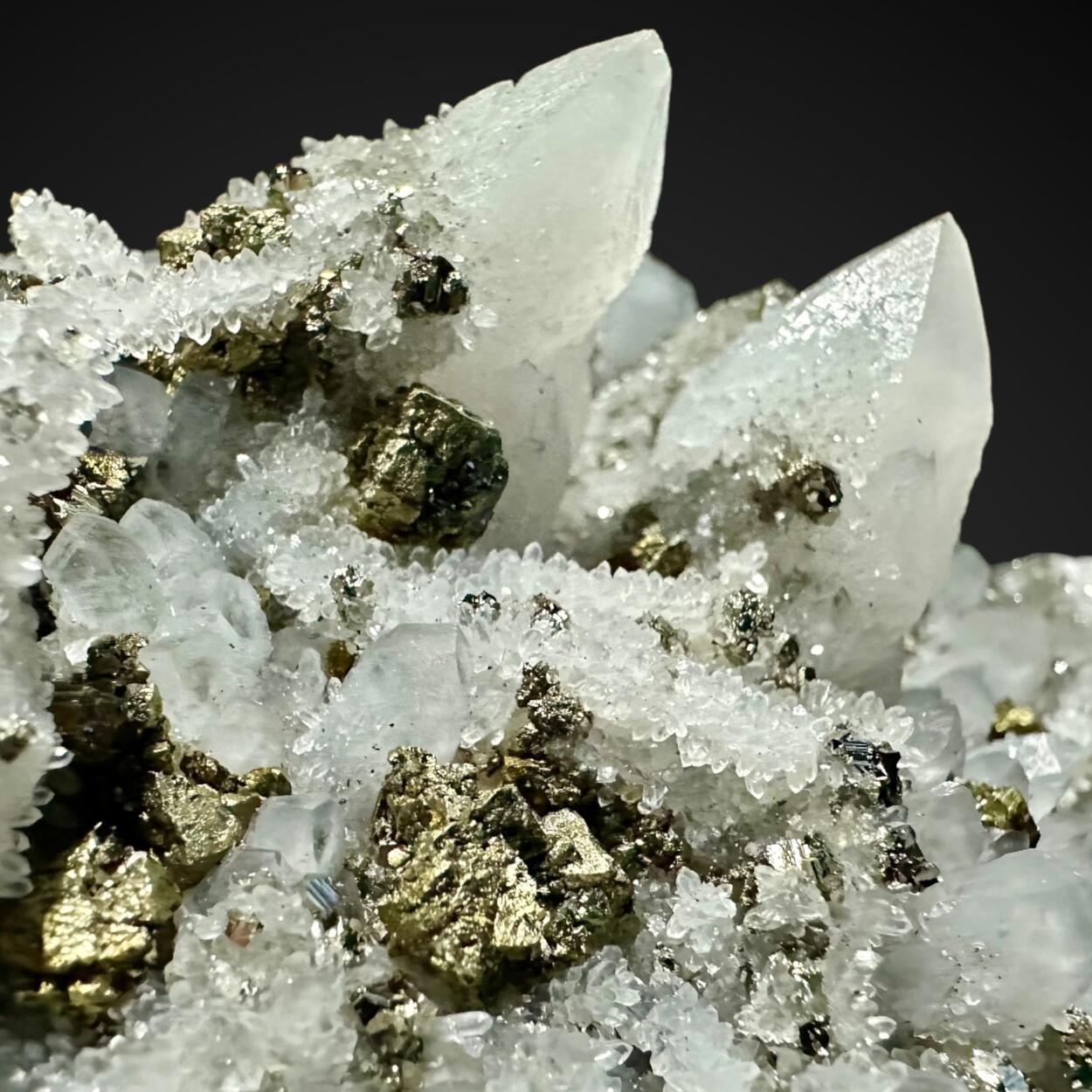 Quartz With Pyrite & Chalcopyrite