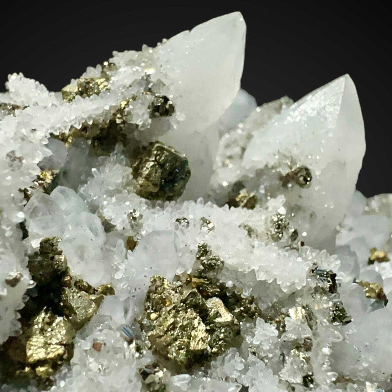 Quartz With Pyrite & Chalcopyrite