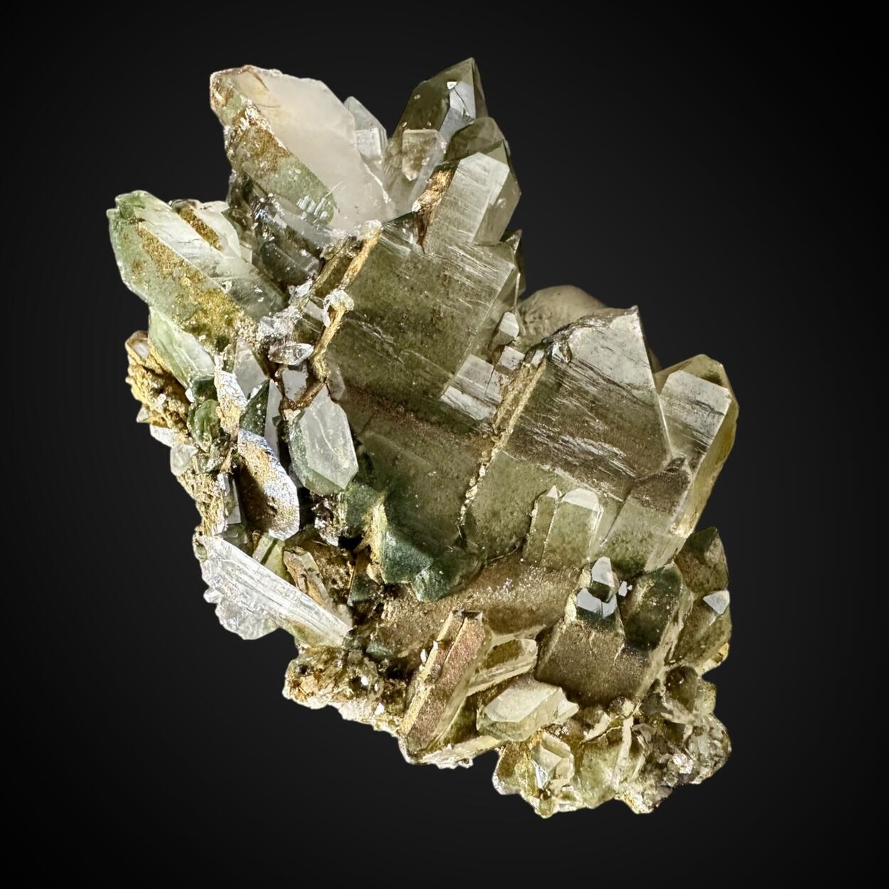 Faden Quartz With Chlorite Inclusions