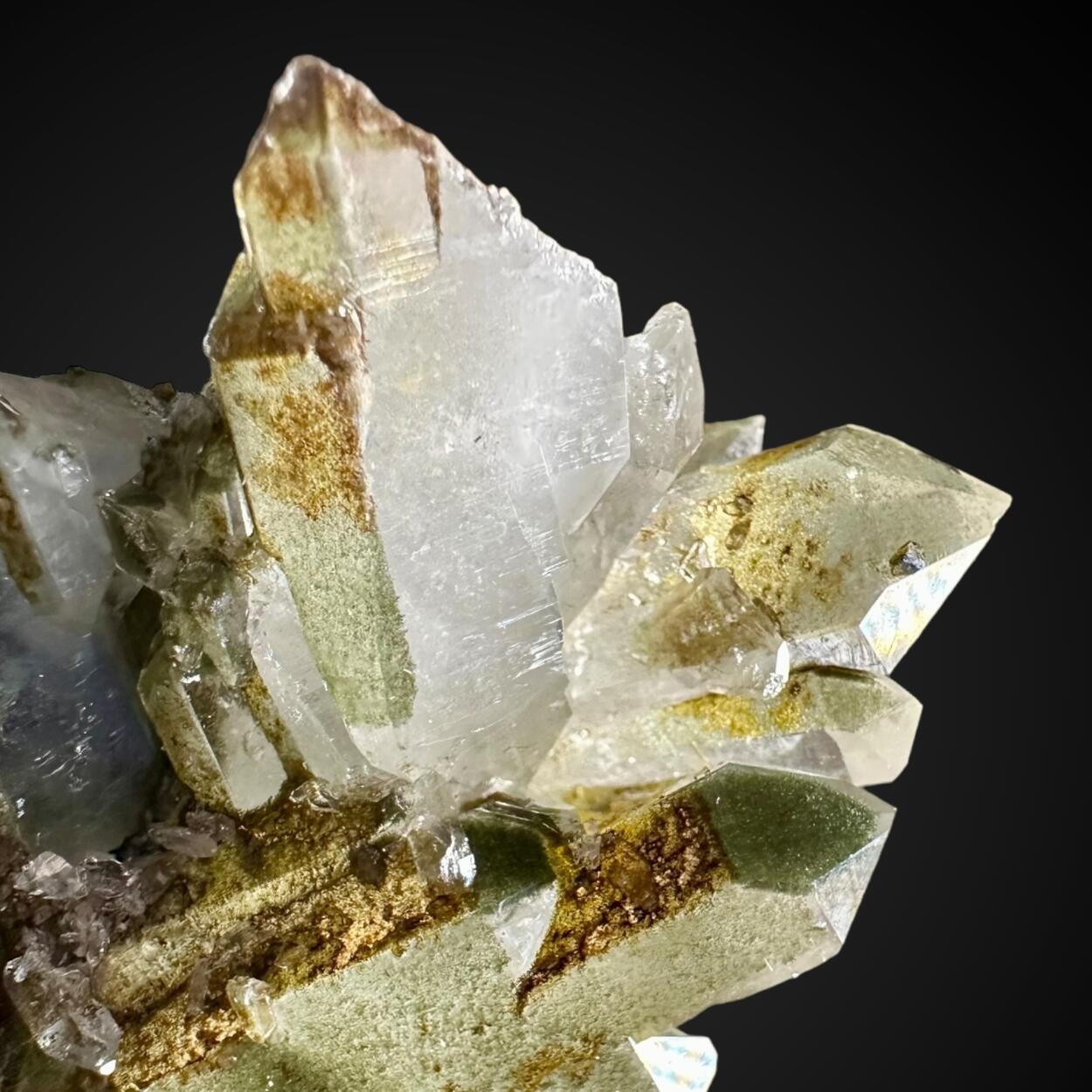 Faden Quartz With Chlorite Inclusions
