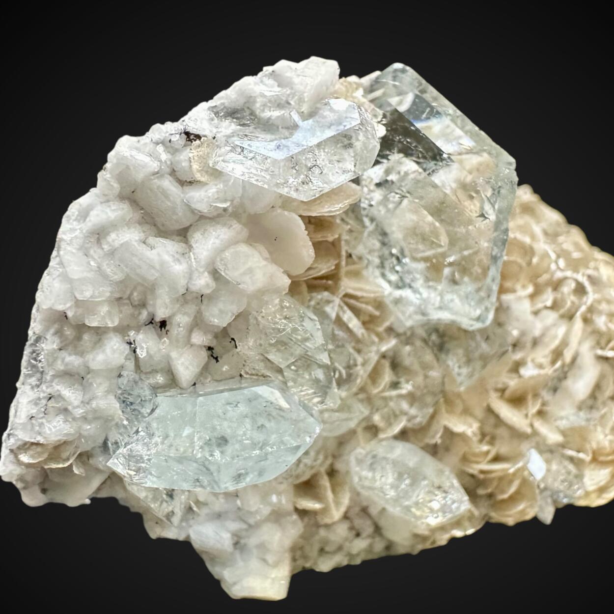 Goshenite & Muscovite