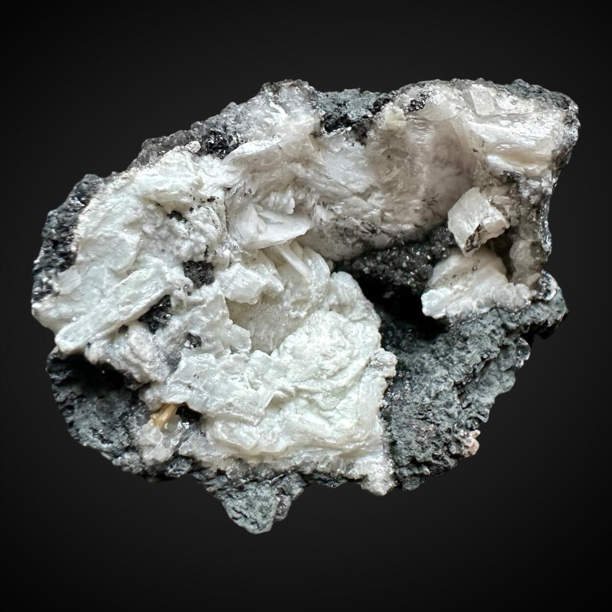 Hydrocerussite Cerussite & Calcite