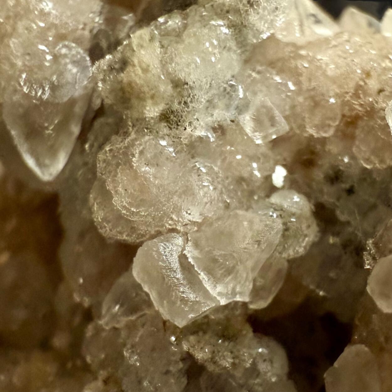 Stilbite-Ca & Calcite