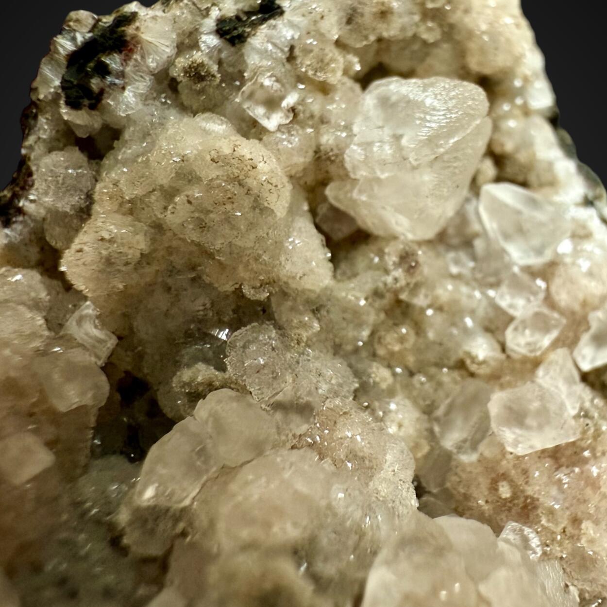 Stilbite-Ca & Calcite