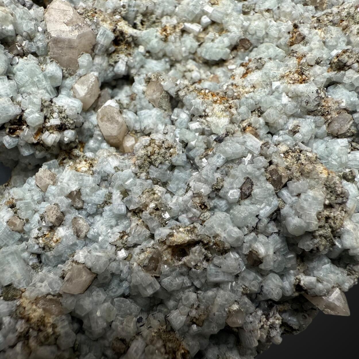 Fluorapatite With Mica & Quartz