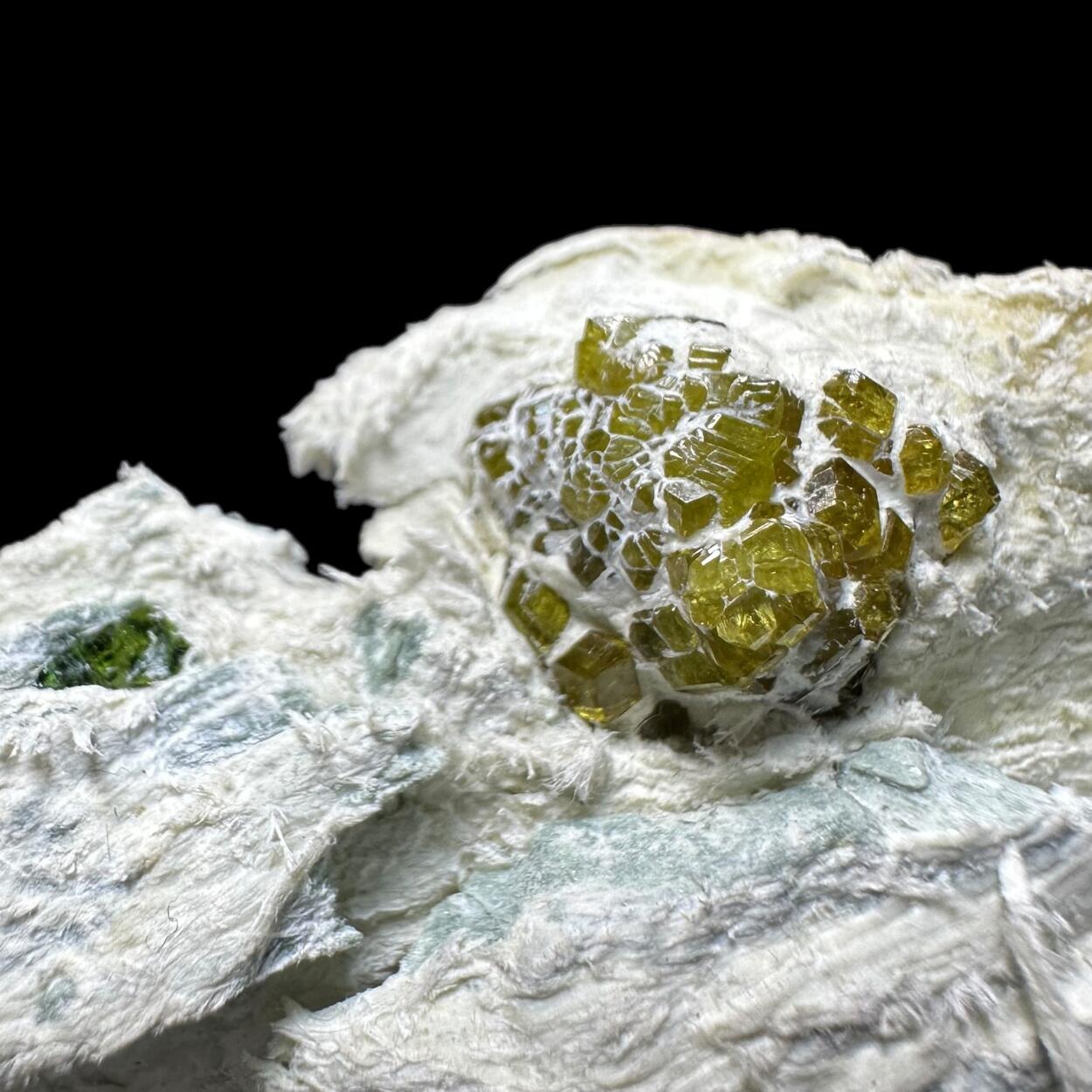 Demantoid With Asbestos