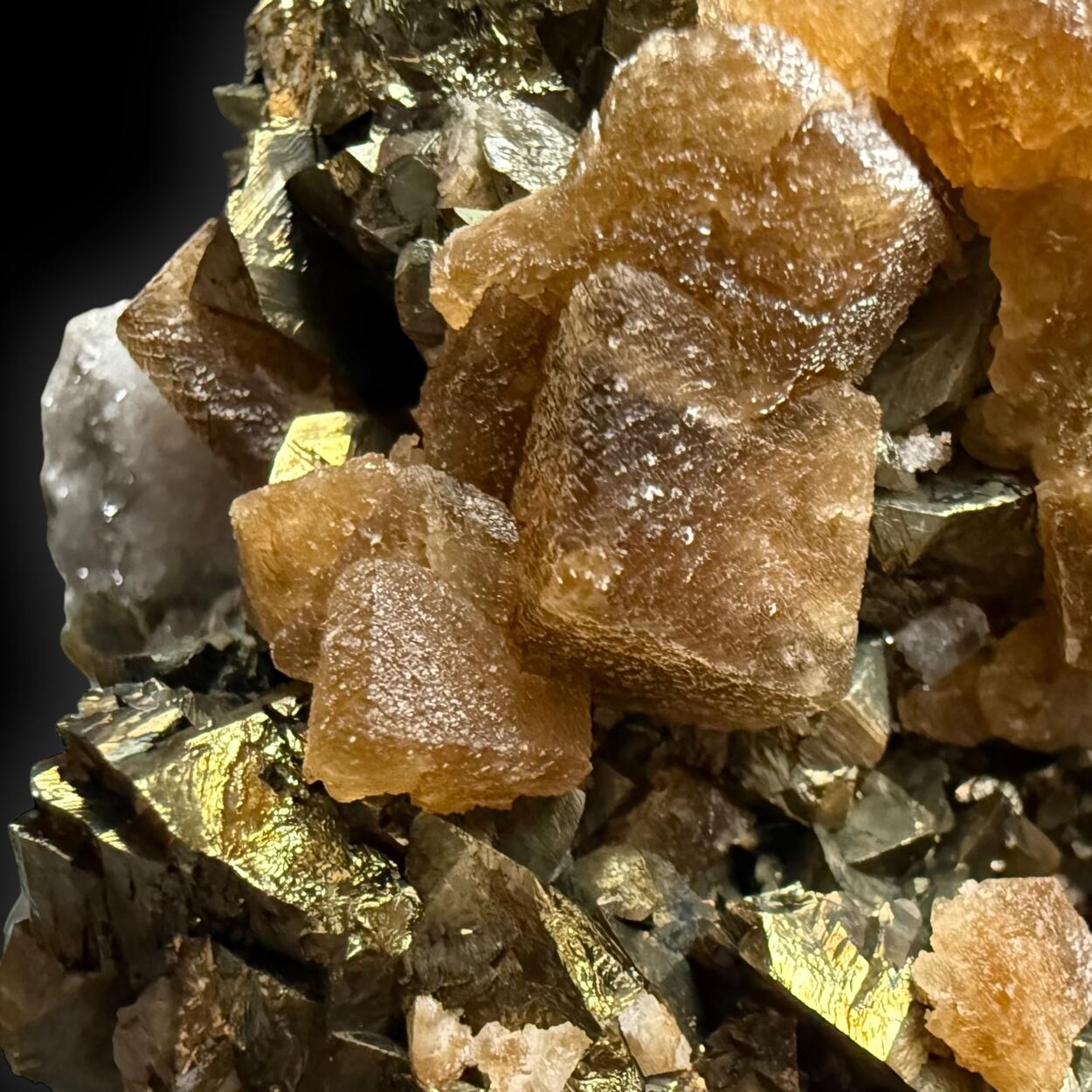 Siderite & Chalcopyrite