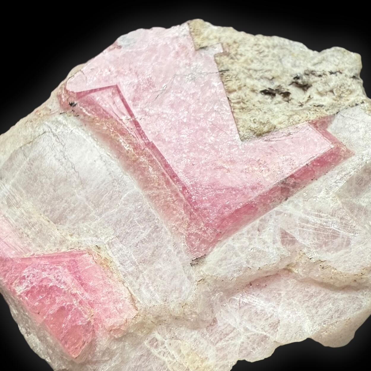 Pezzottaite-(Cs) & Cleavelandite