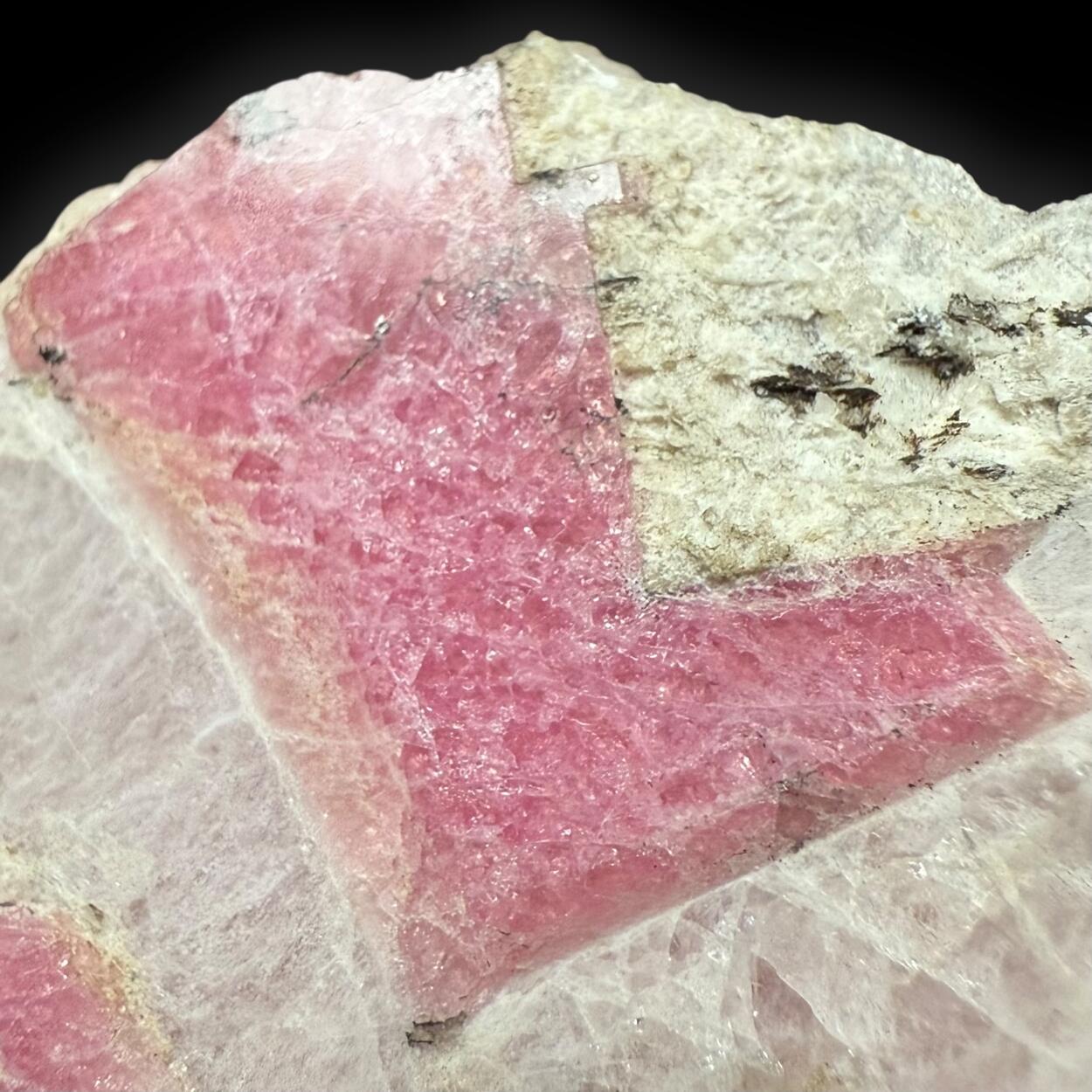 Pezzottaite-(Cs) & Cleavelandite