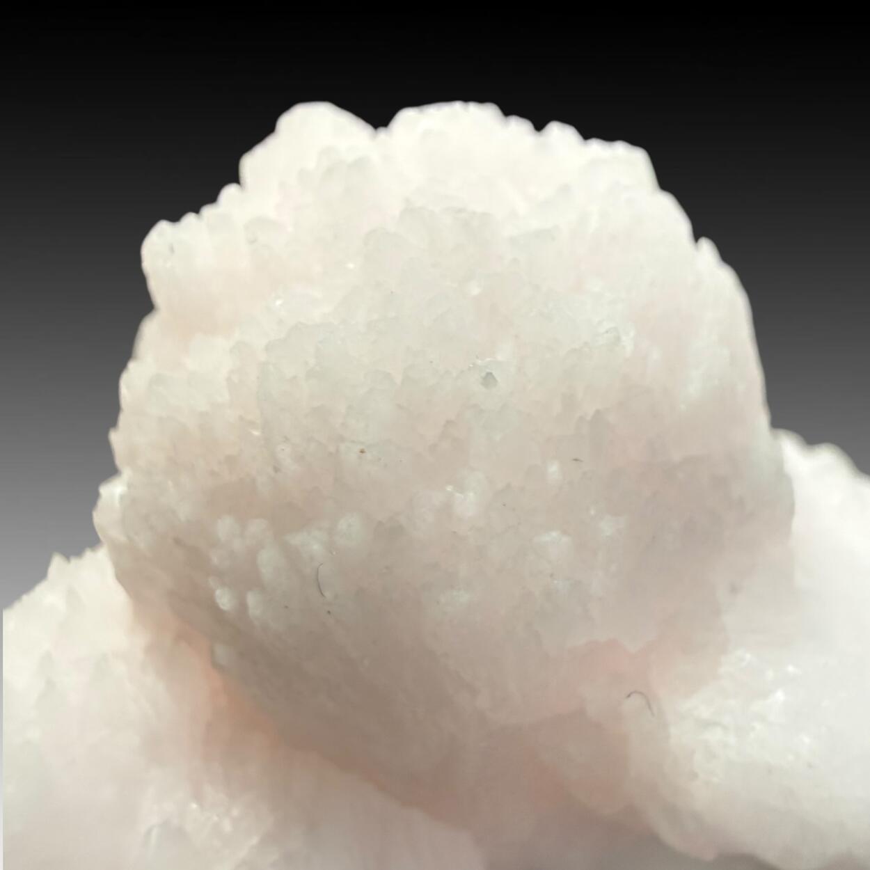 Manganoan Calcite