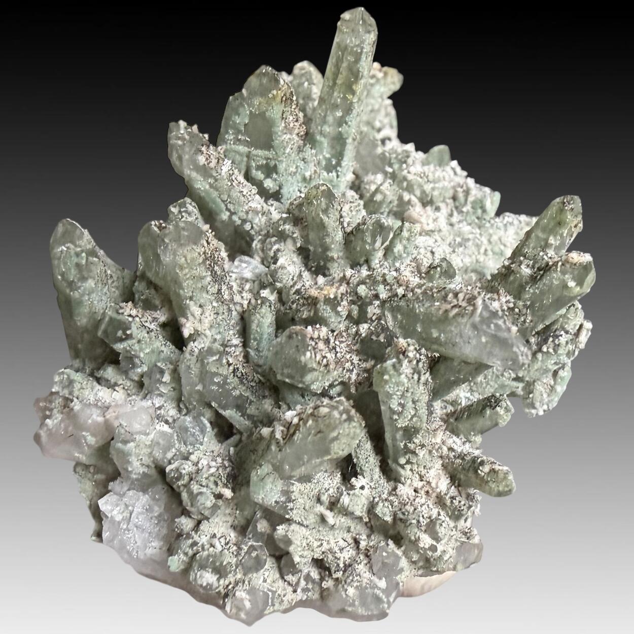 Pumpellyite-(Mg) On Quartz