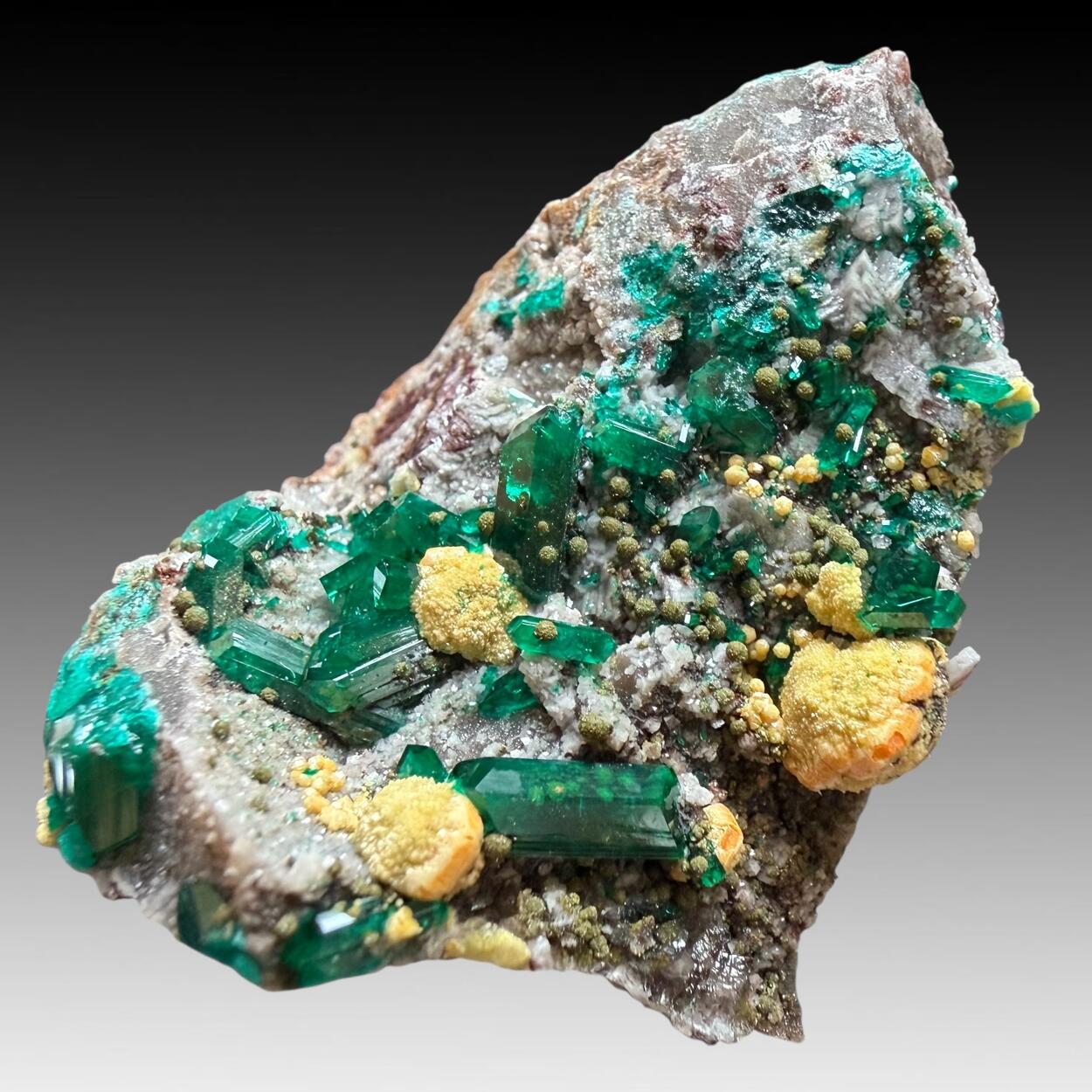 Dioptase With Mimetite & Mottramite