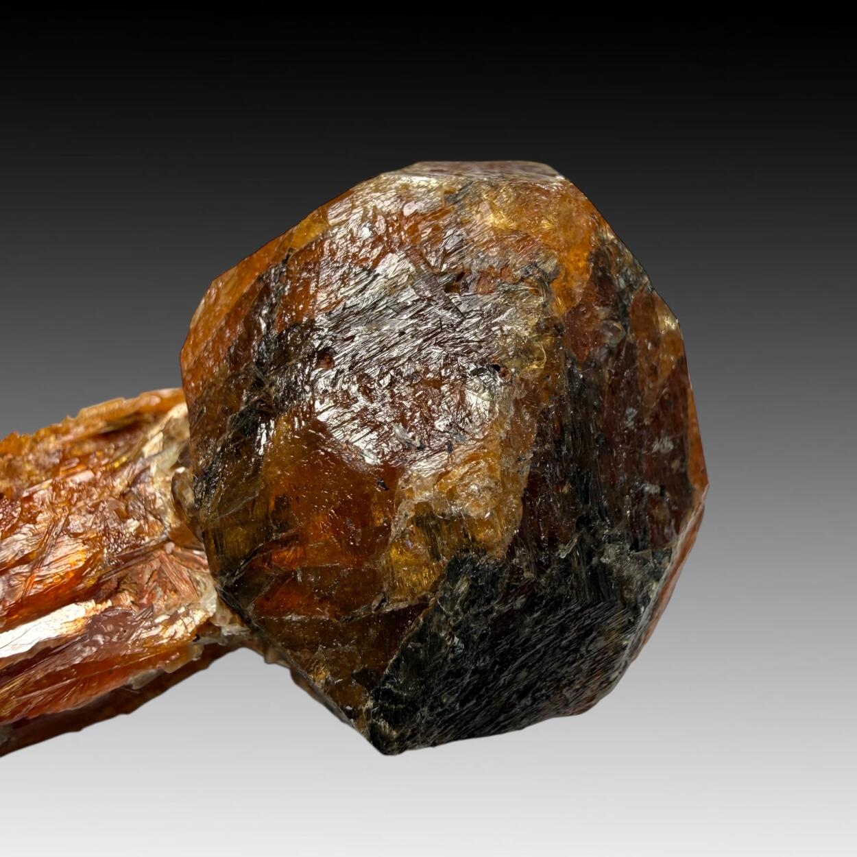 Spessartine On Kyanite