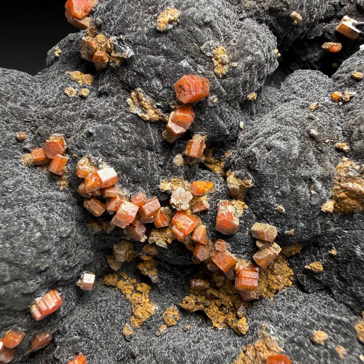 Manganite Psilomelane & Vanadinite