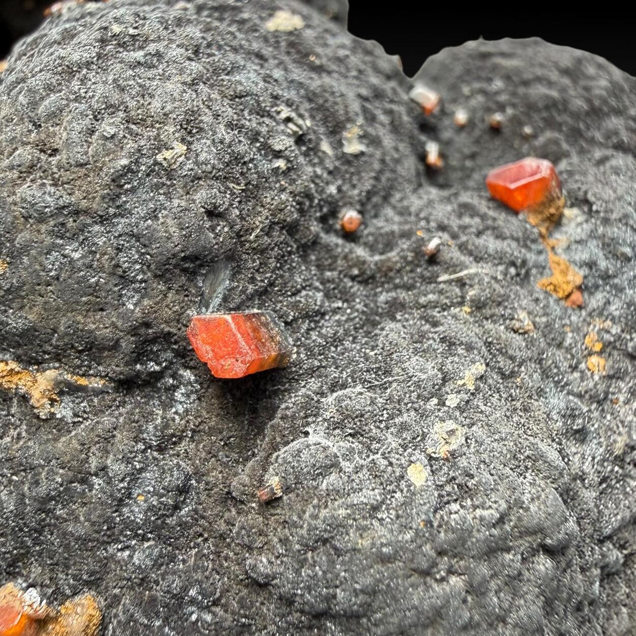 Manganite Psilomelane & Vanadinite