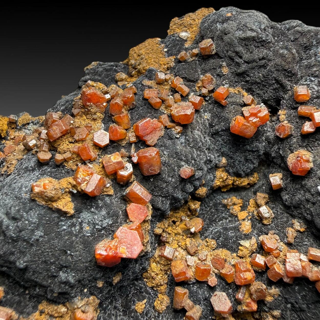 Manganite Psilomelane & Vanadinite