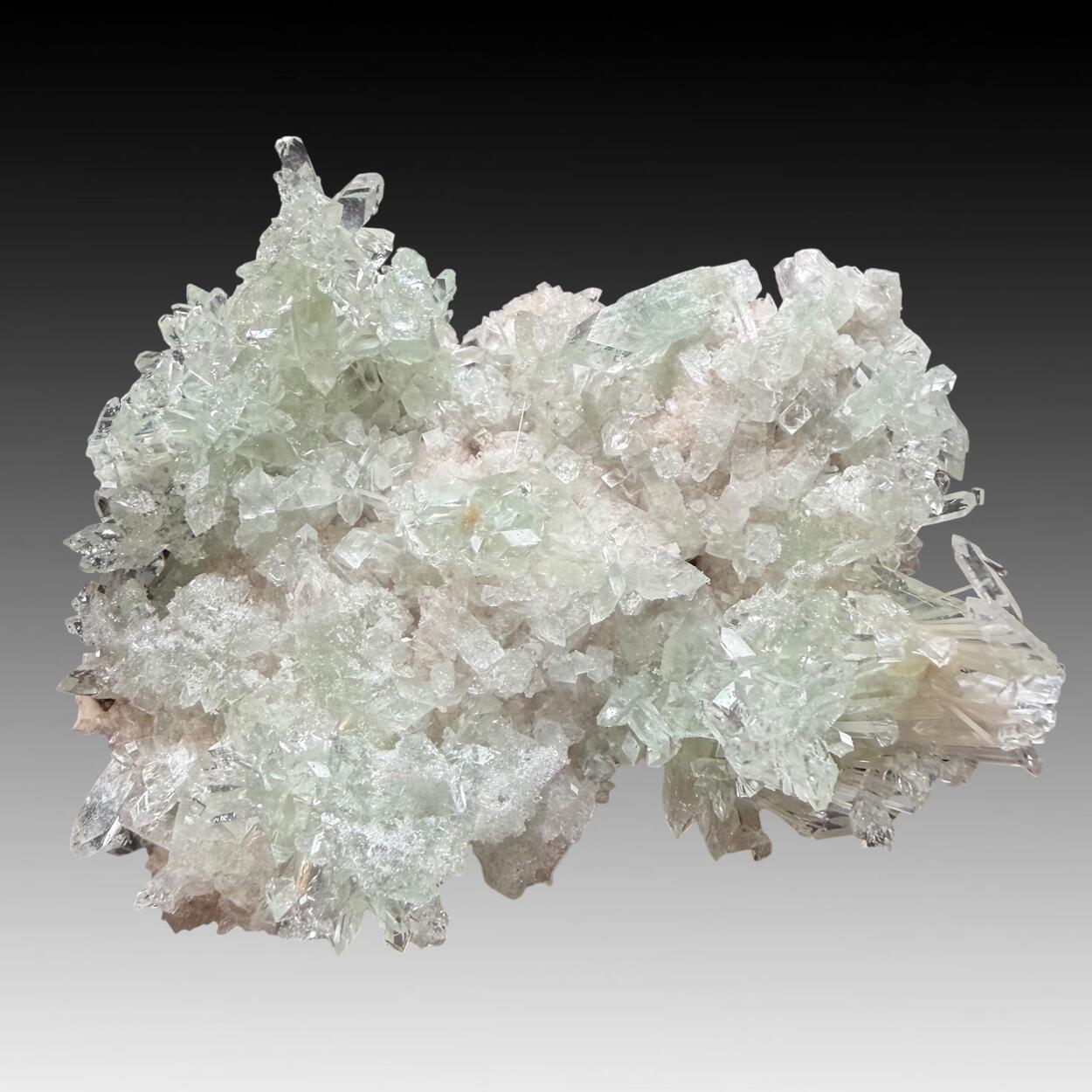 Apophyllite & Heulandite With Stilbite