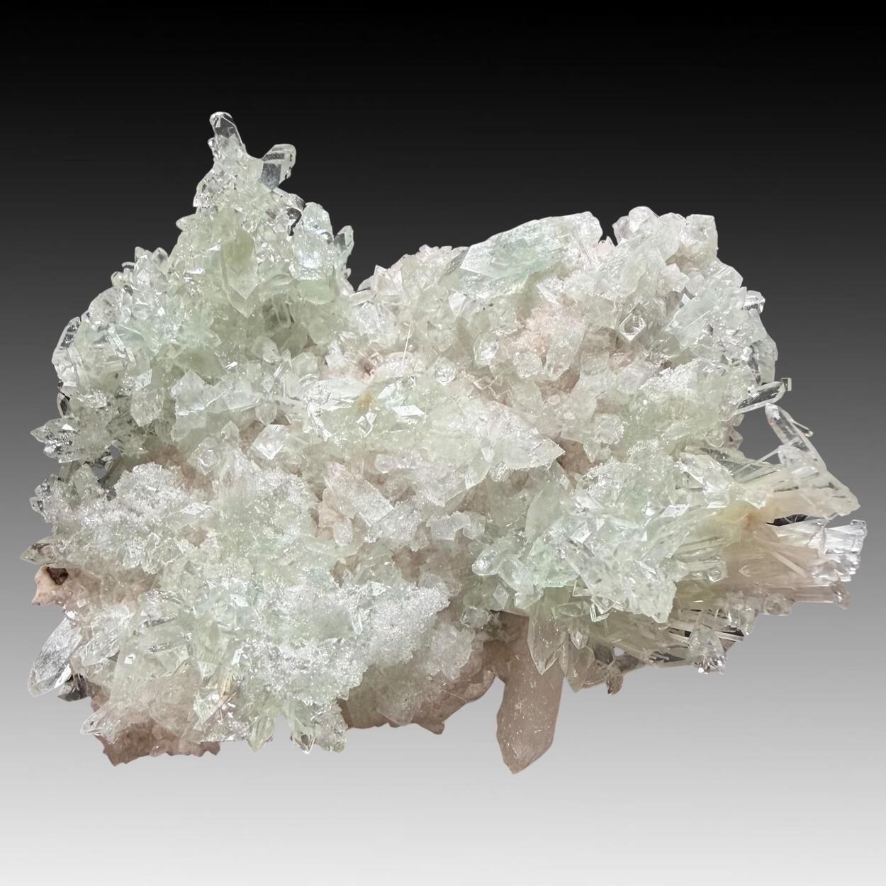 Apophyllite & Heulandite With Stilbite