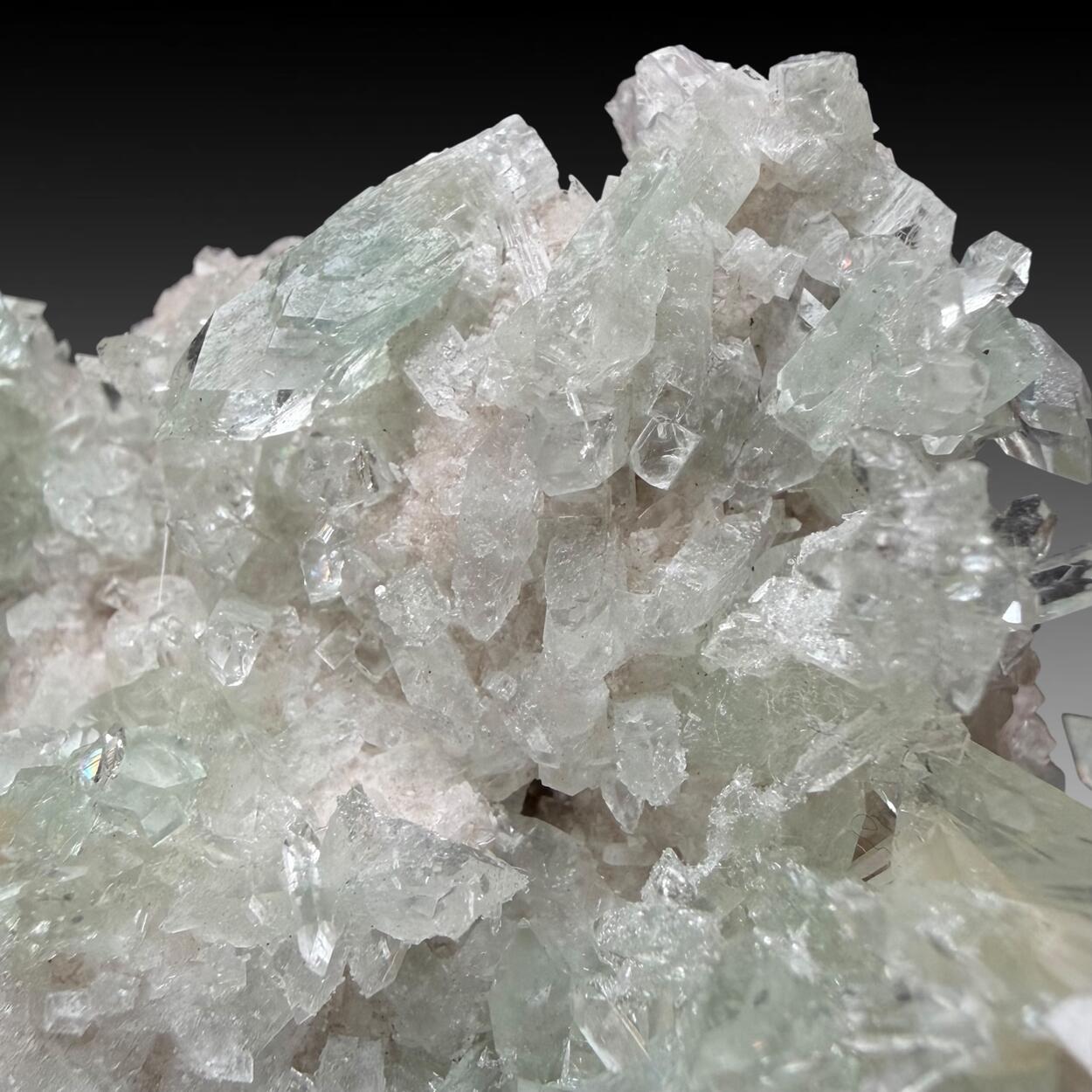 Apophyllite & Heulandite With Stilbite