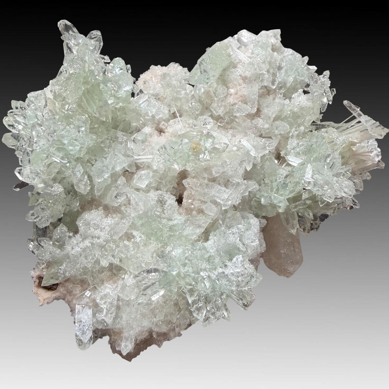 Apophyllite & Heulandite With Stilbite
