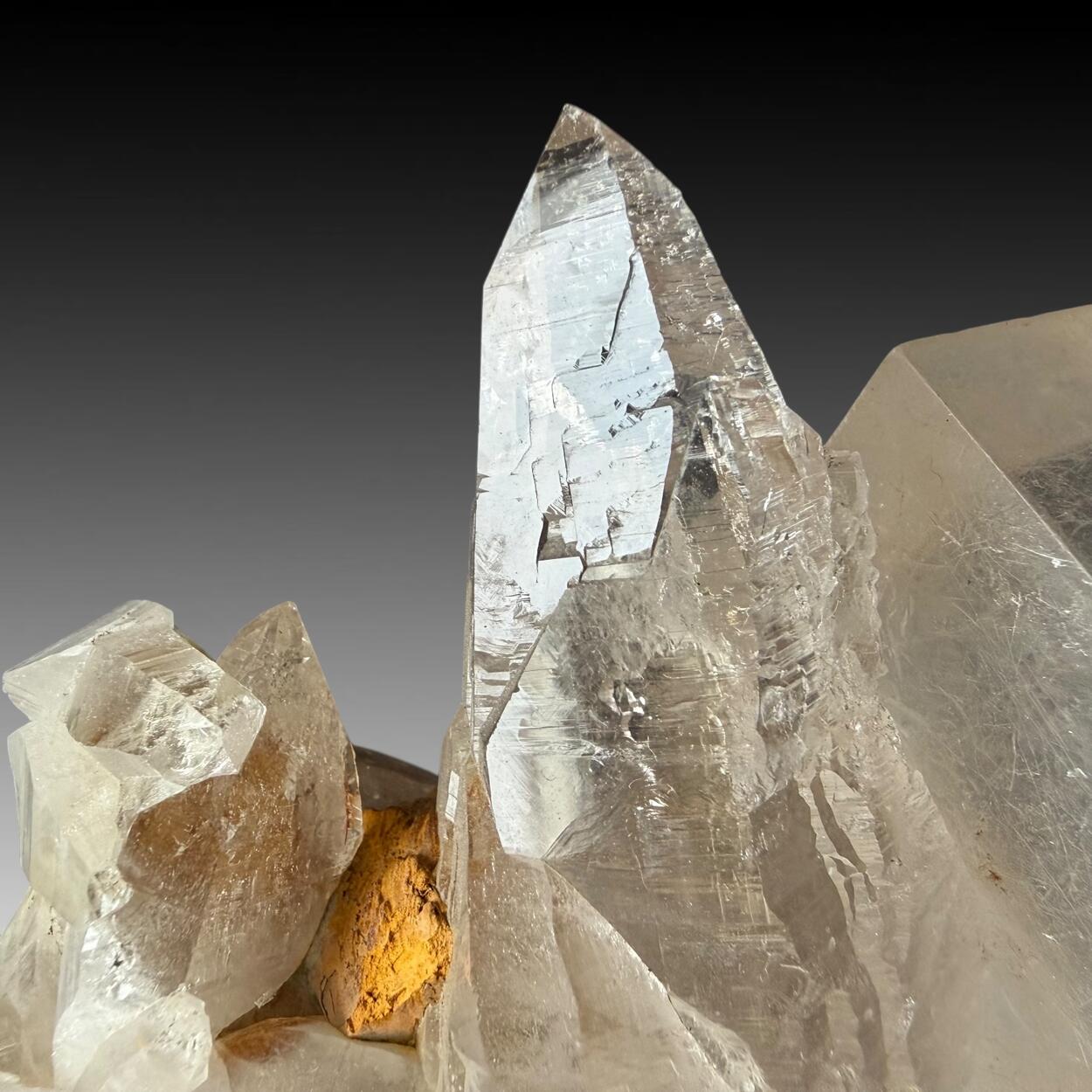 Quartz Var Ticino Habit