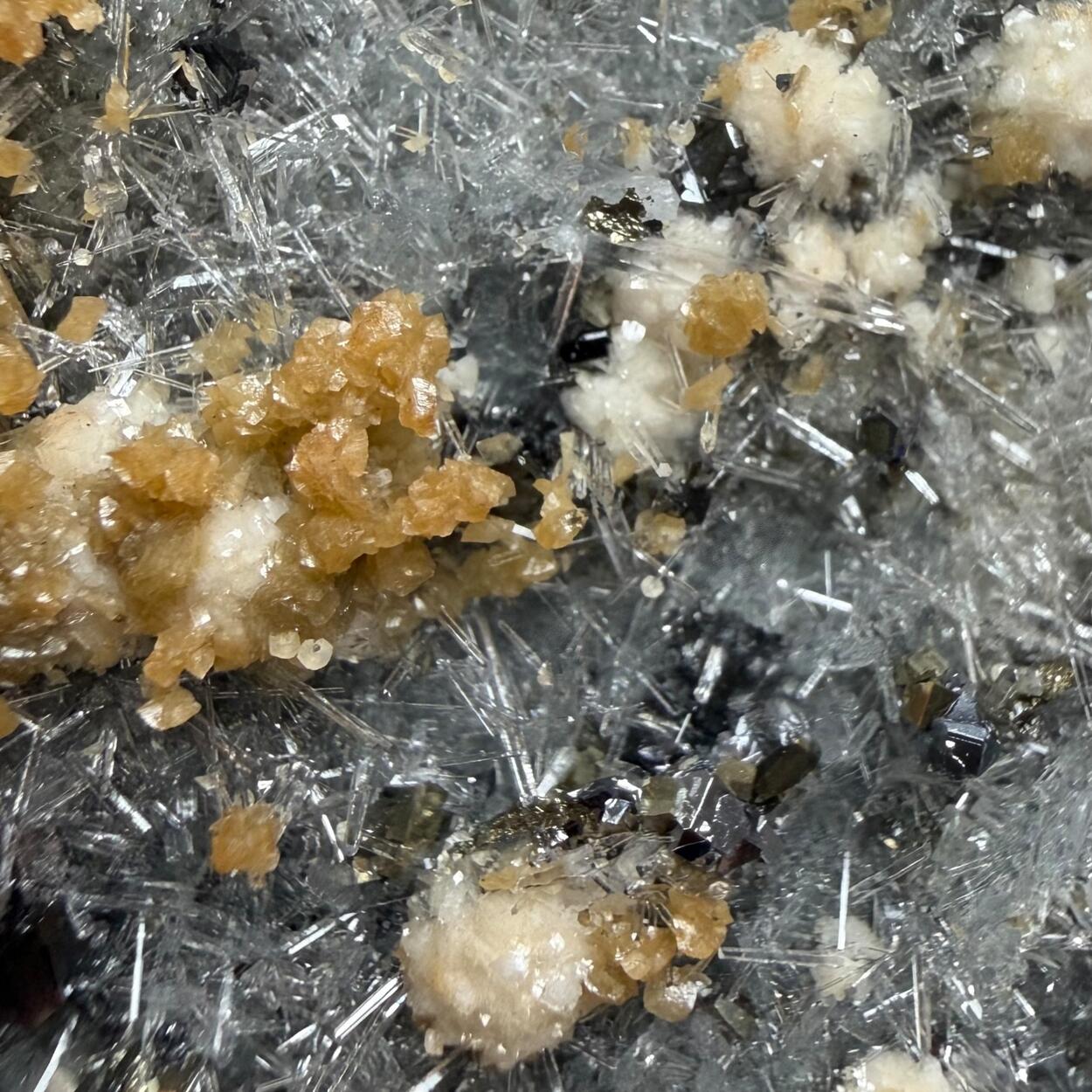 Sphalerite With Calcite Siderite & Quartz