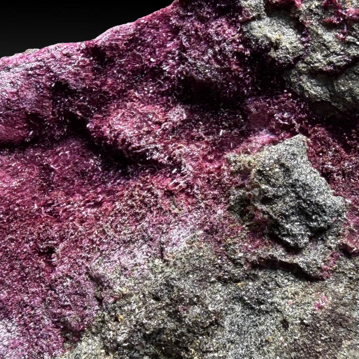 Erythrite