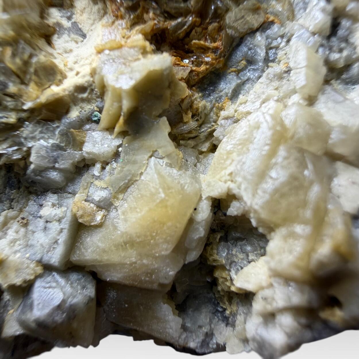 Scheelite On Wolframite