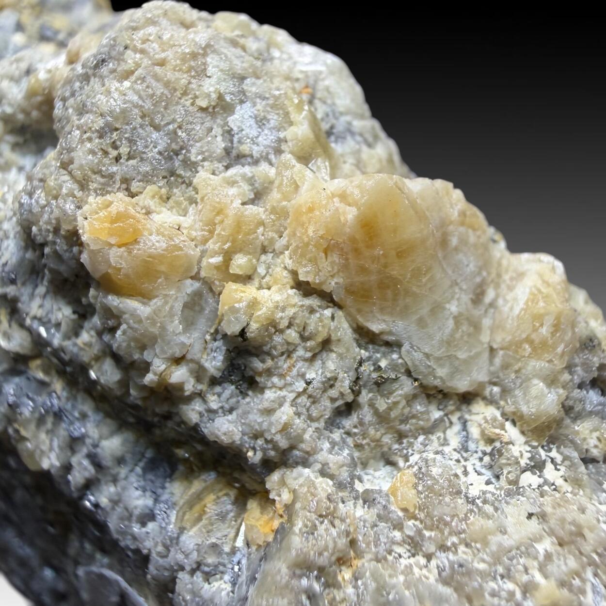 Scheelite On Wolframite