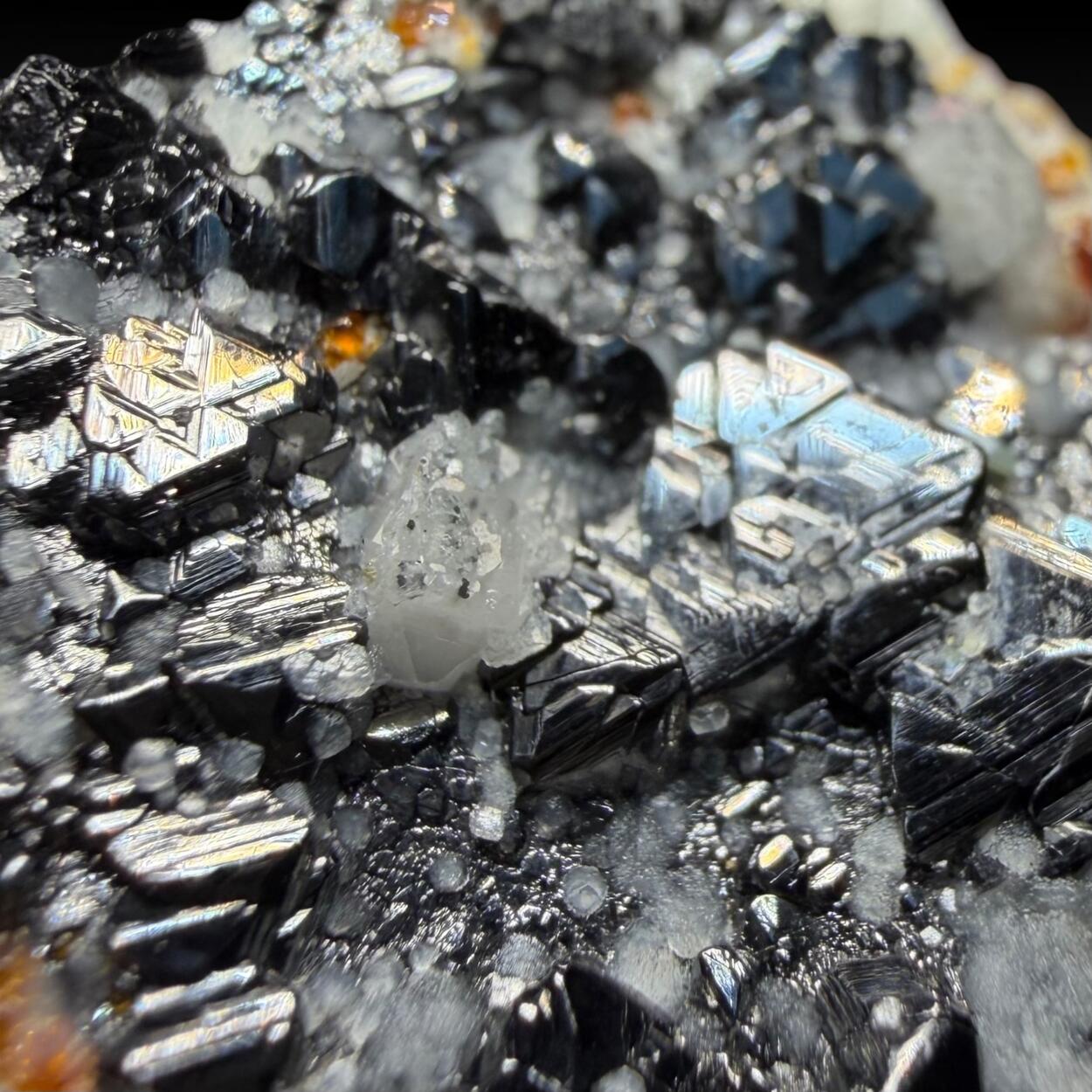 Magnetite With Chondrodite