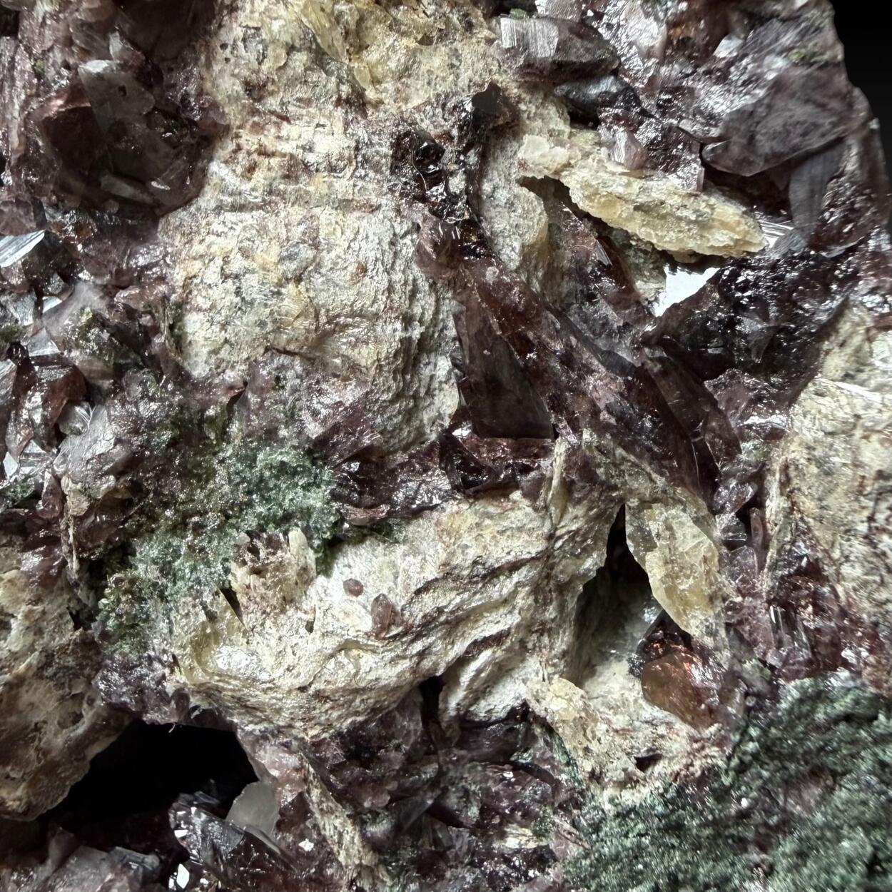 Malayaite Axinite-(Fe) & Hedenbergite