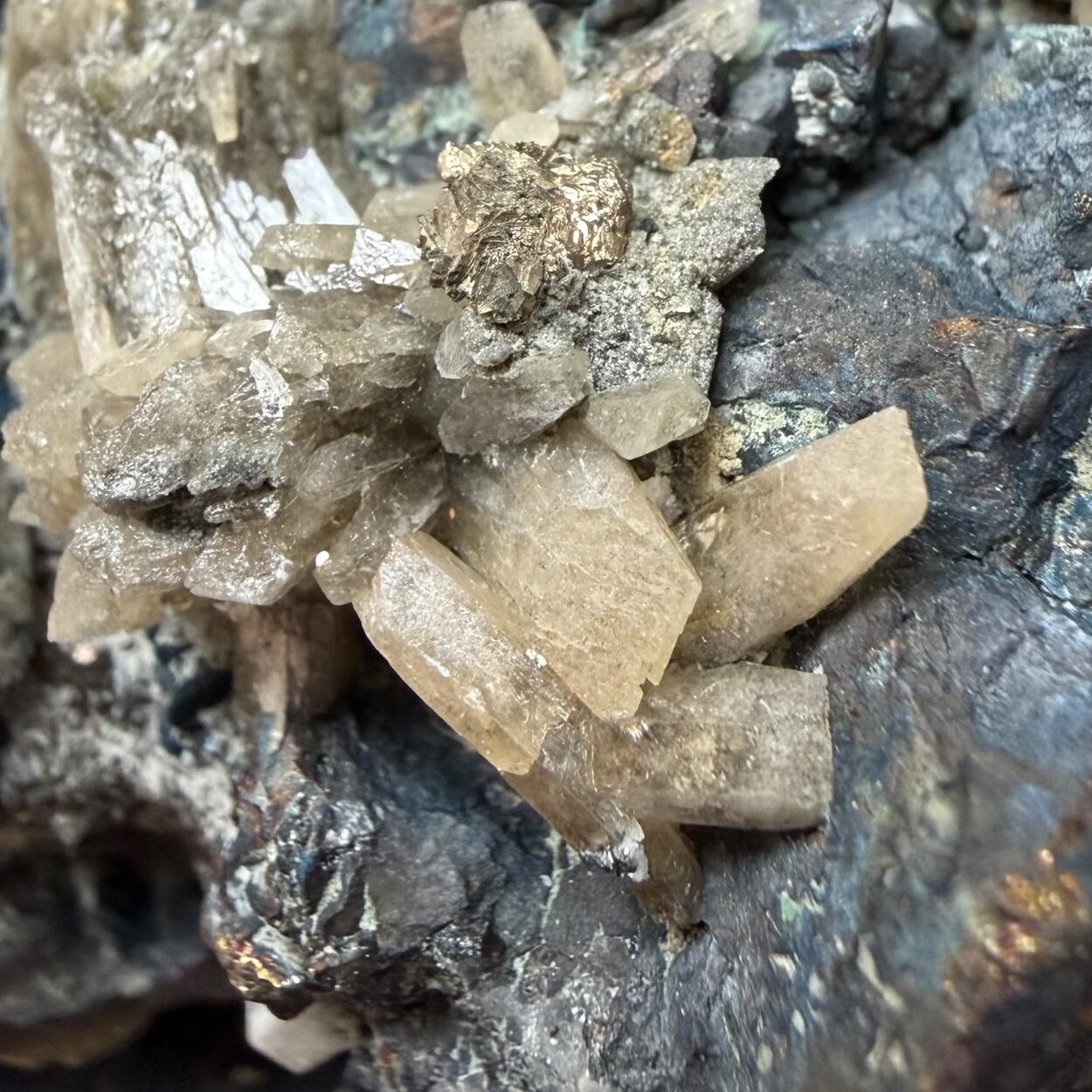 Baryte & Chalcopyrite
