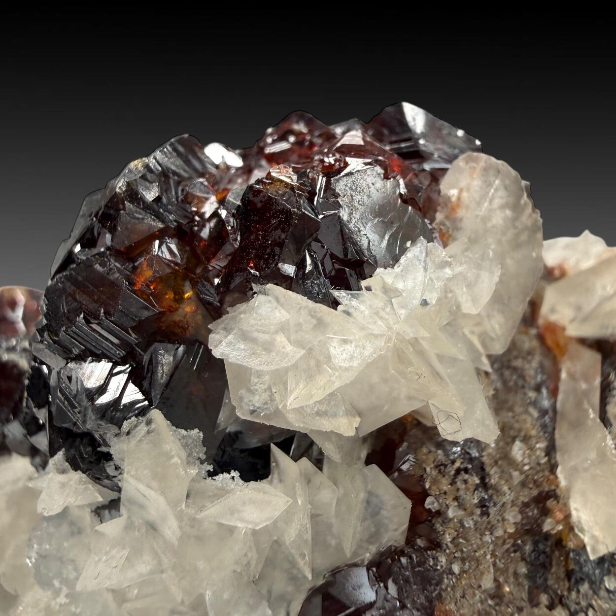 Sphalerite With Calcite