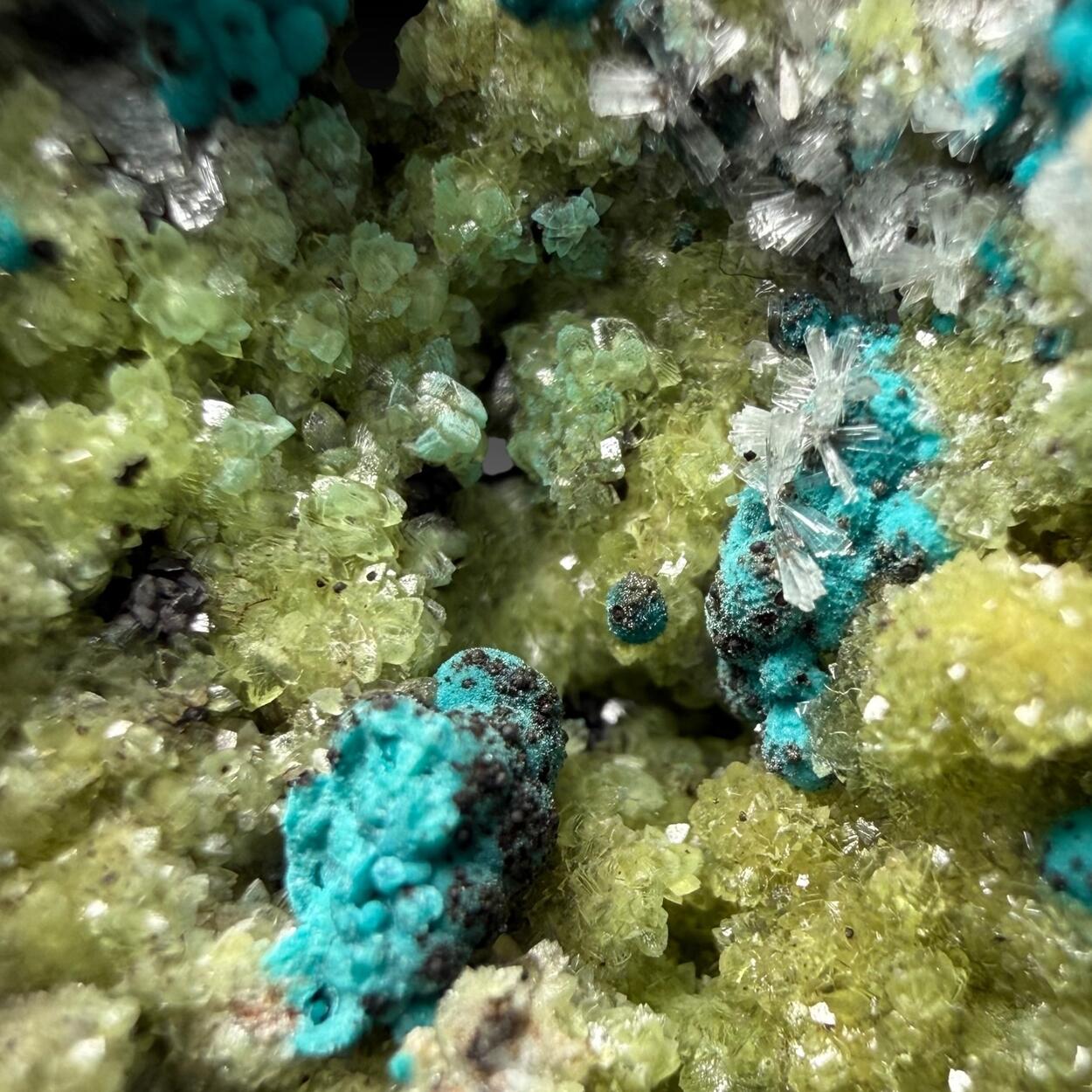 Rosasite With Hemimorphite On Smithsonite