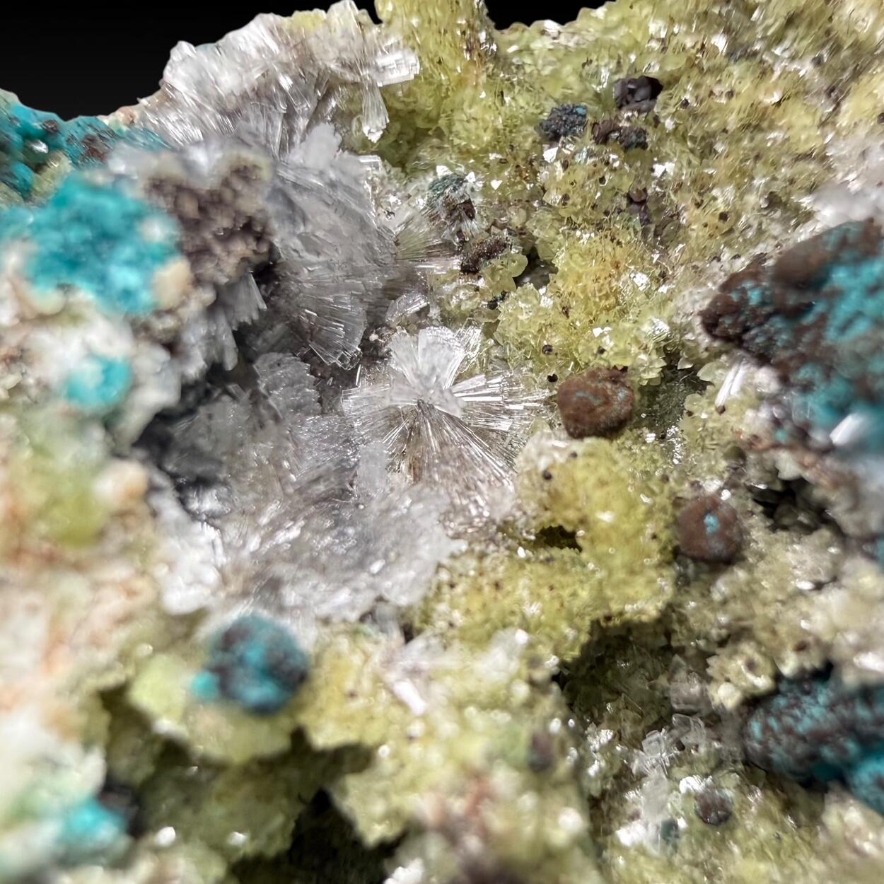 Rosasite With Hemimorphite On Smithsonite