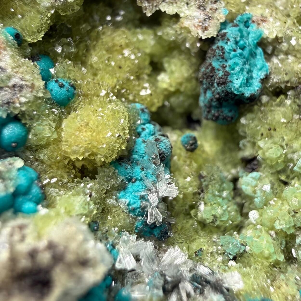 Rosasite With Hemimorphite On Smithsonite