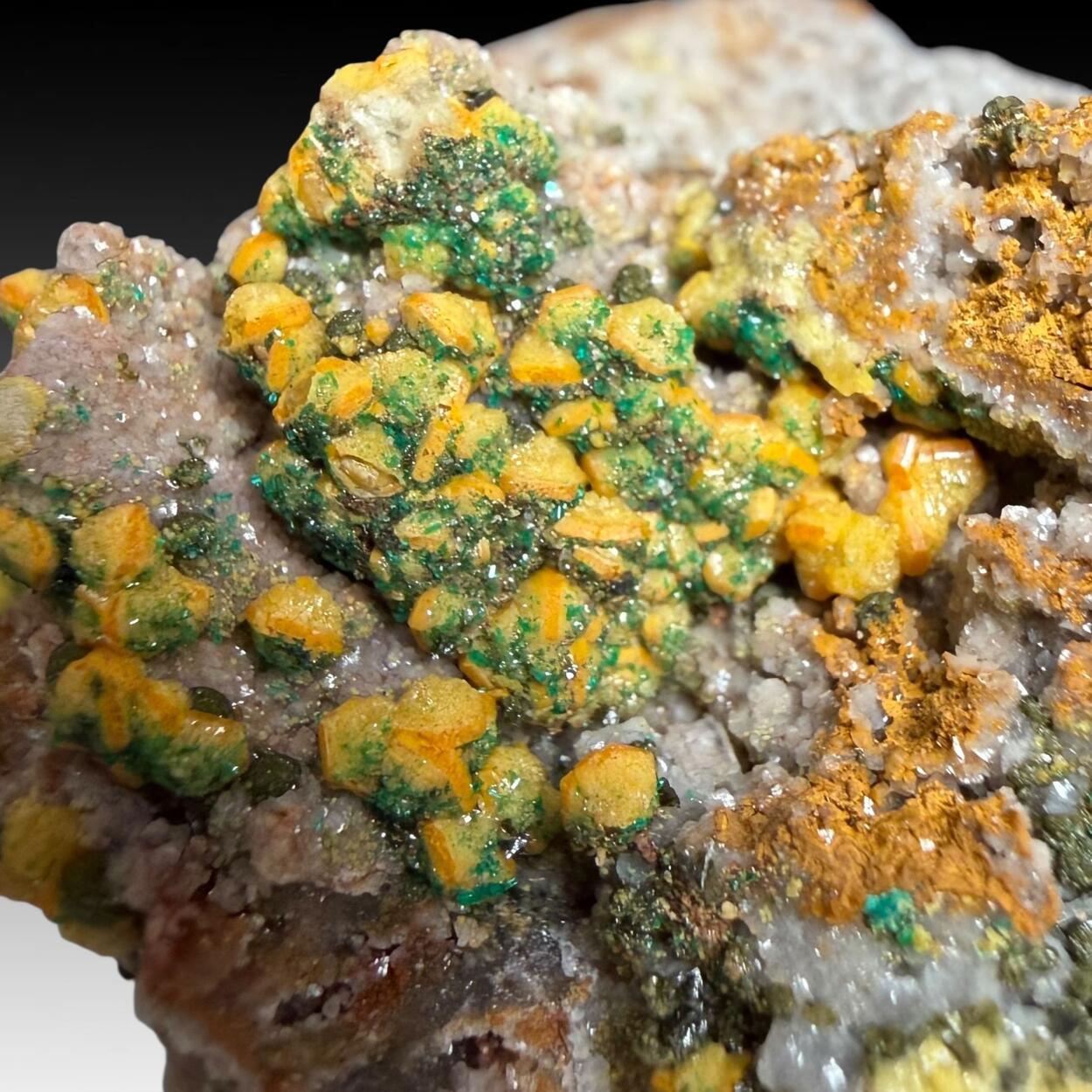 Mimetite With Dioptase & Mottramite