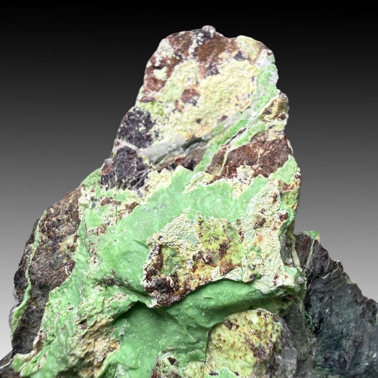 Gillardite & Gaspéite