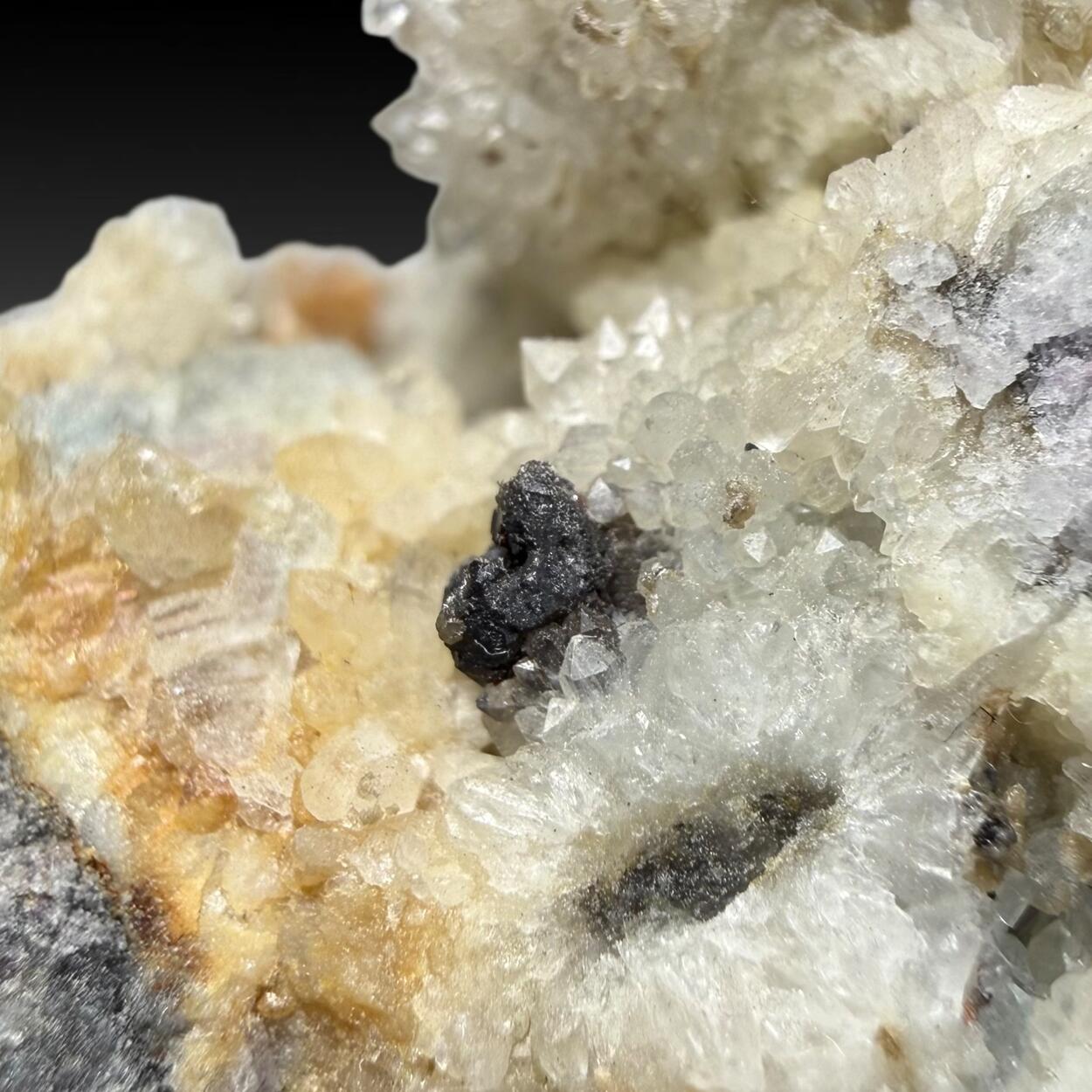 Metacinnabar & Valentinite