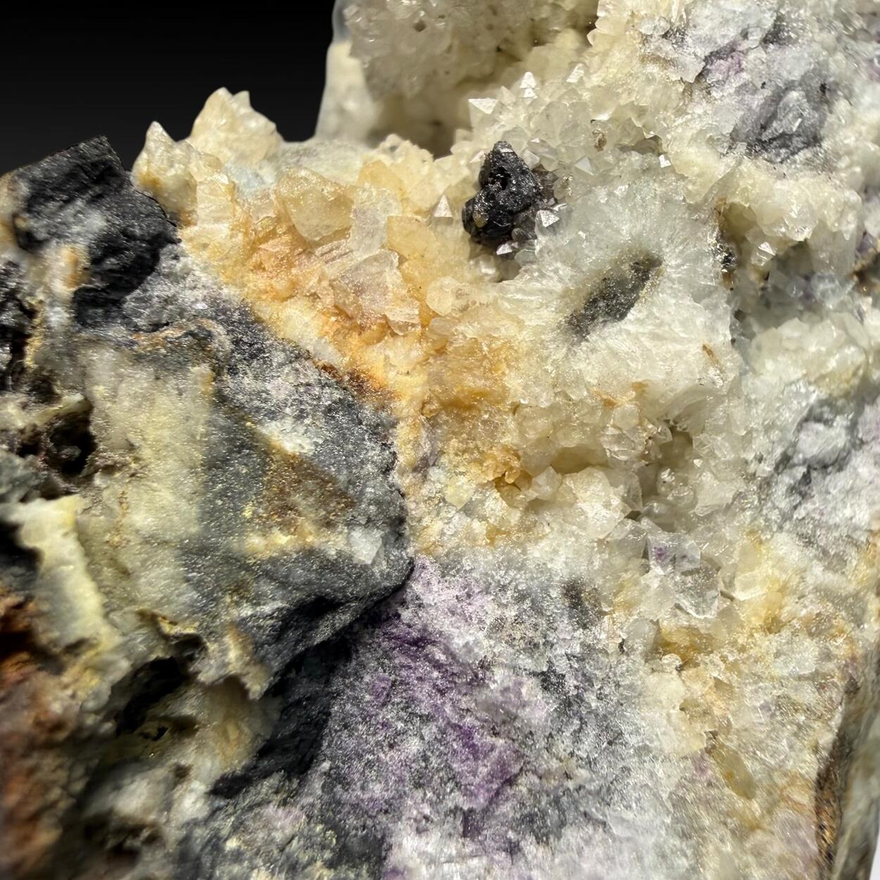 Metacinnabar & Valentinite