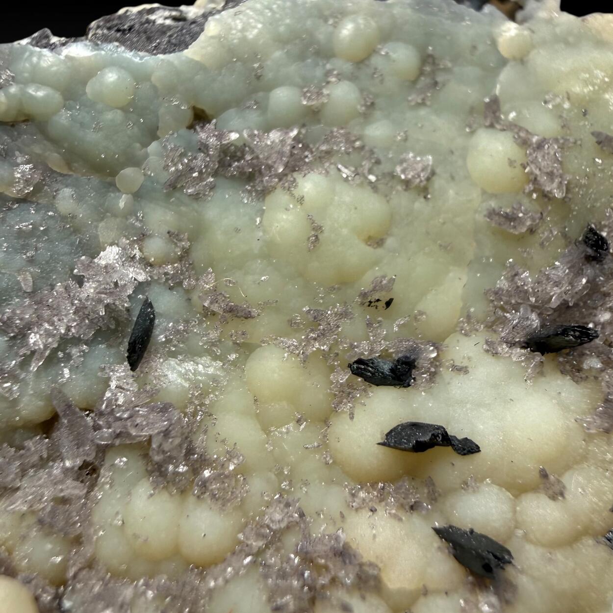 Brucite With Manganite