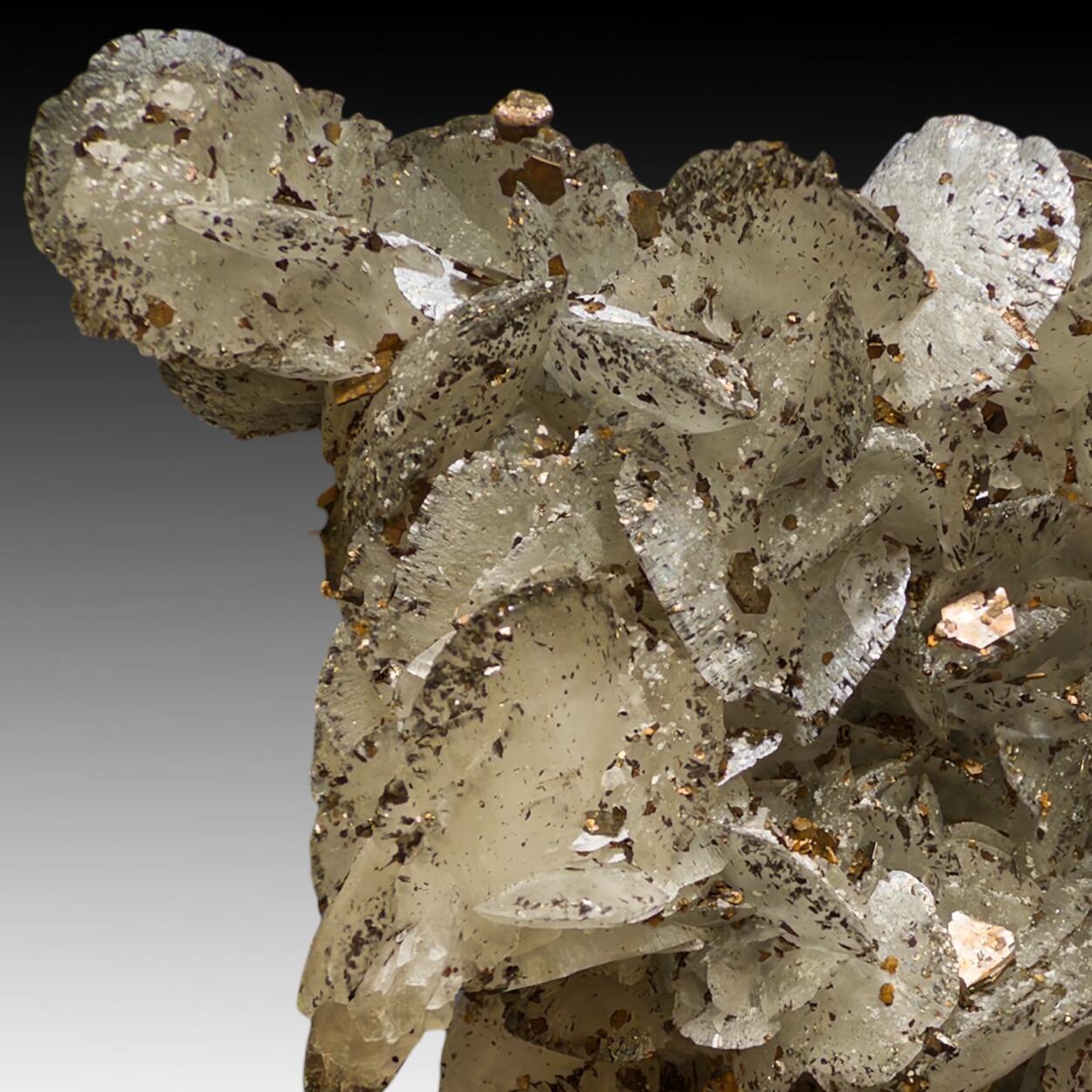 Magnesite With Pyrrhotite & Cubanite