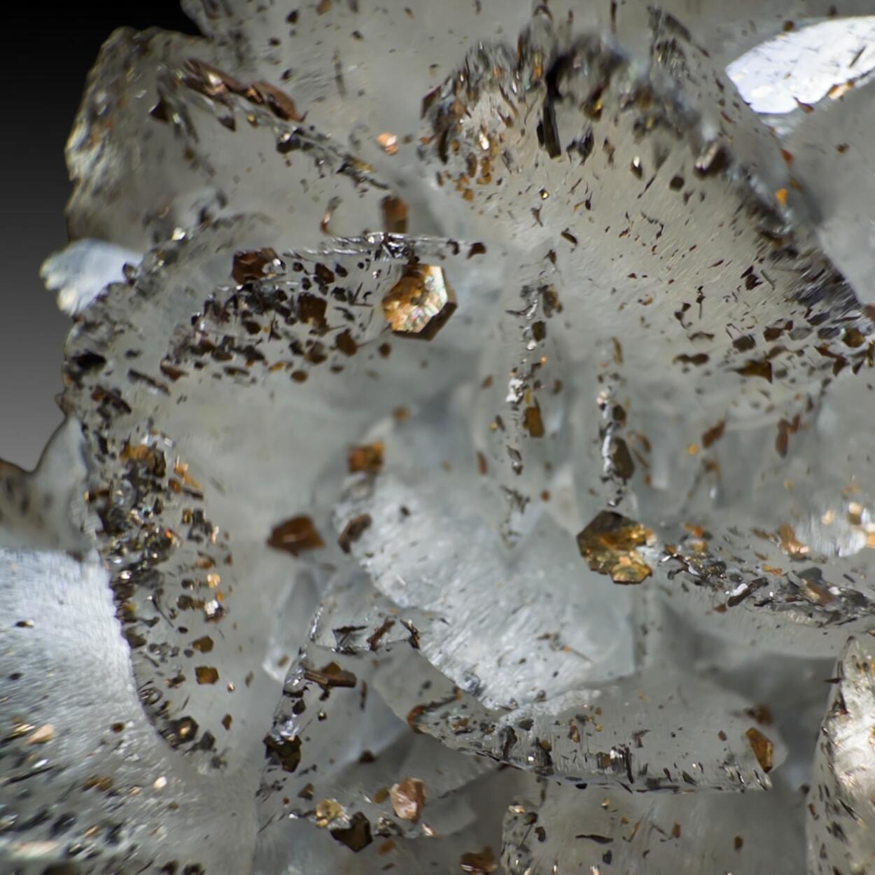 Magnesite With Pyrrhotite & Cubanite