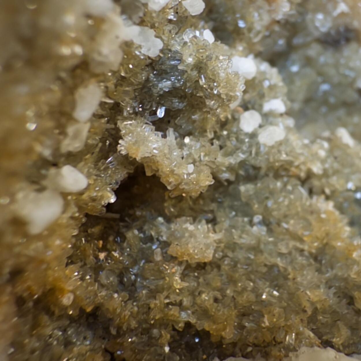 Hemimorphite & Cerussite