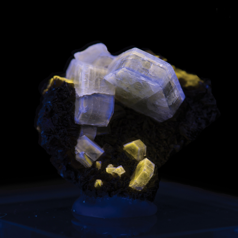 Fluorapatite