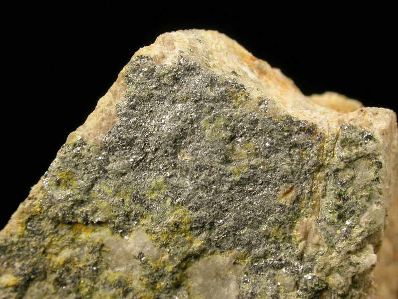 Ferrimolybdite & Molybdenite