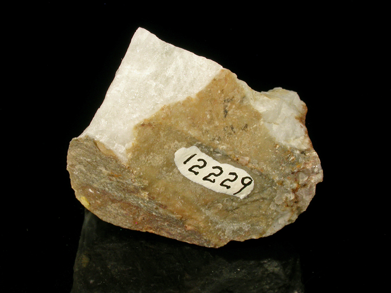 Montebrasite