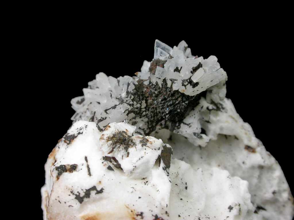 Eudidymite Genthelvite & Analcime