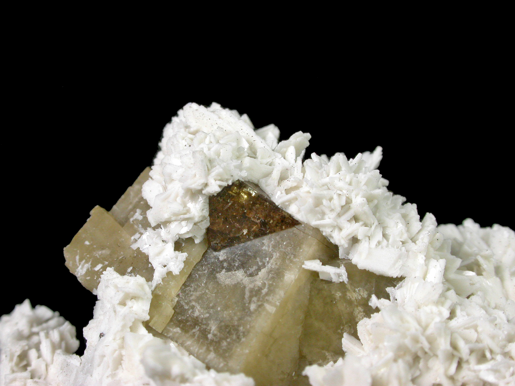 Siderite Albite & Zircon